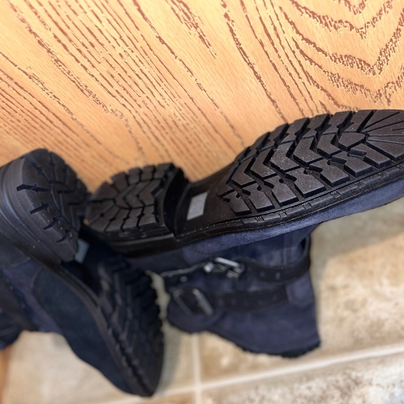 CAT Caterpillar Women’s Black Suede Leather Buckle Winter Boots Sz-11 - Picture 10 of 11